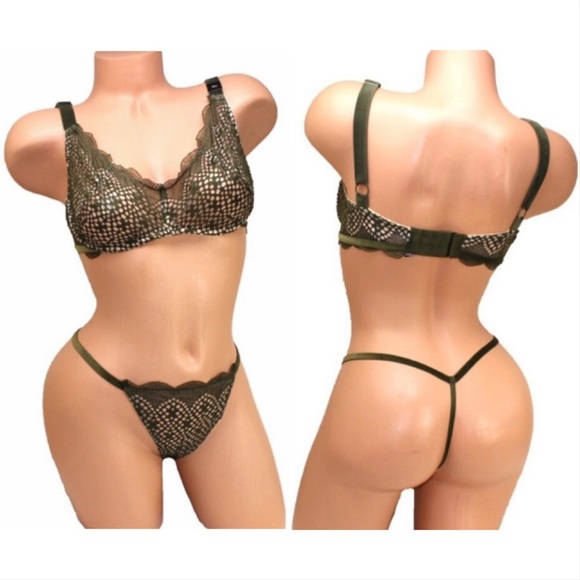 Victoria's Secret Other - 🌸New🌸Victoria’s Secret Scoop Neck Bra Set 34D